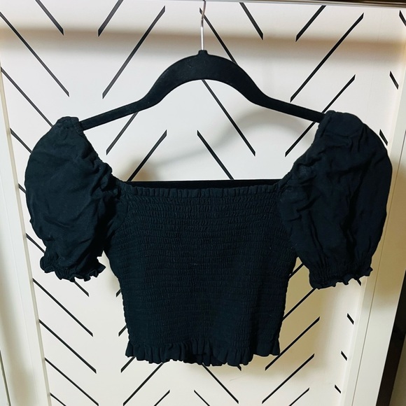 Aritzia Sunday Best Sinatra Black Puff Sleeve Crop Blouse - Picture 3 of 4
